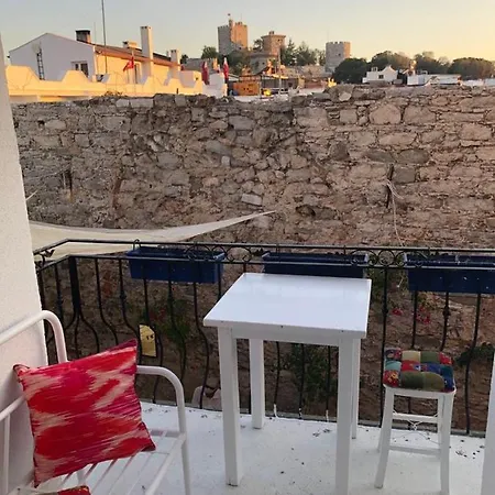 Houses Of Socrates - Stone House Apartment